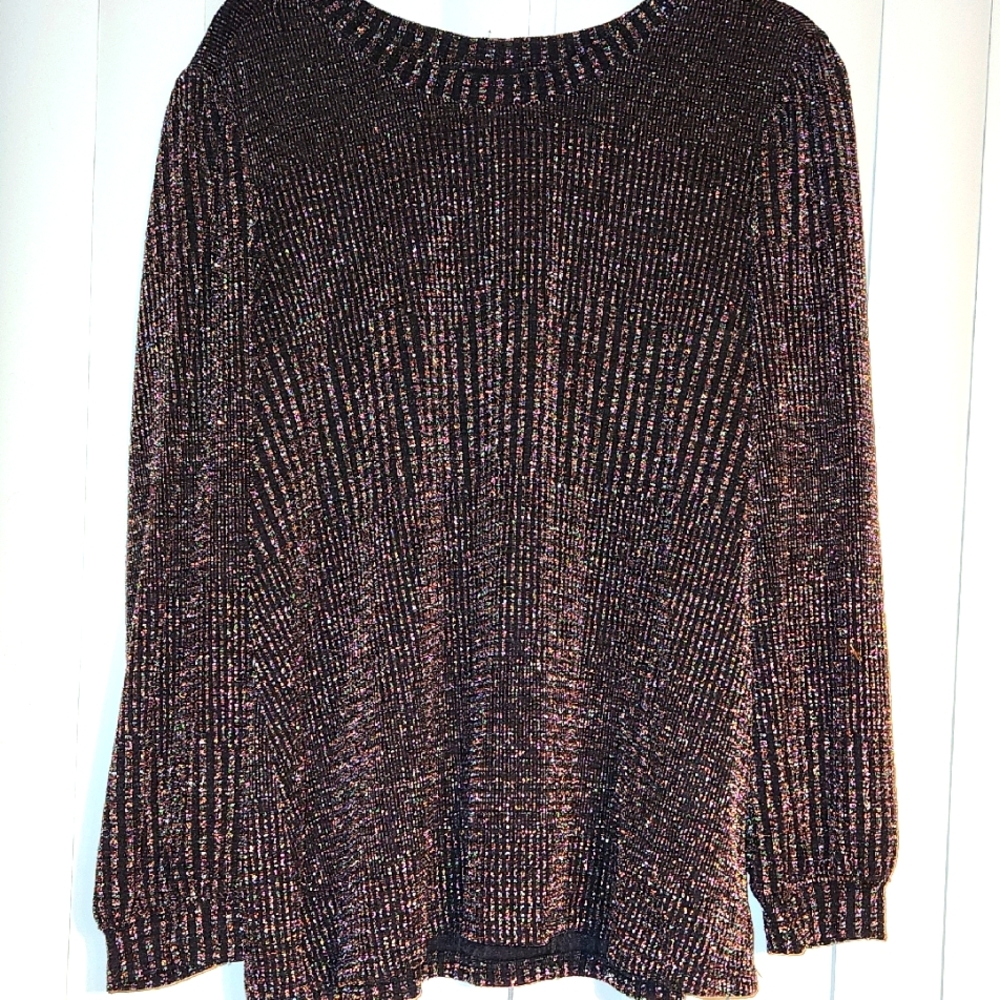 Intro Metallic Long Sleeved Top. Size 2X NWOT